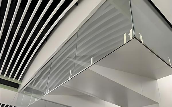 平川玻璃挡烟垂壁