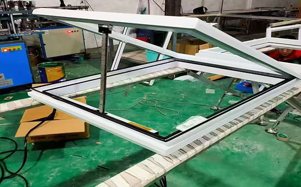 某地下车库出入口平川排烟窗配置工程