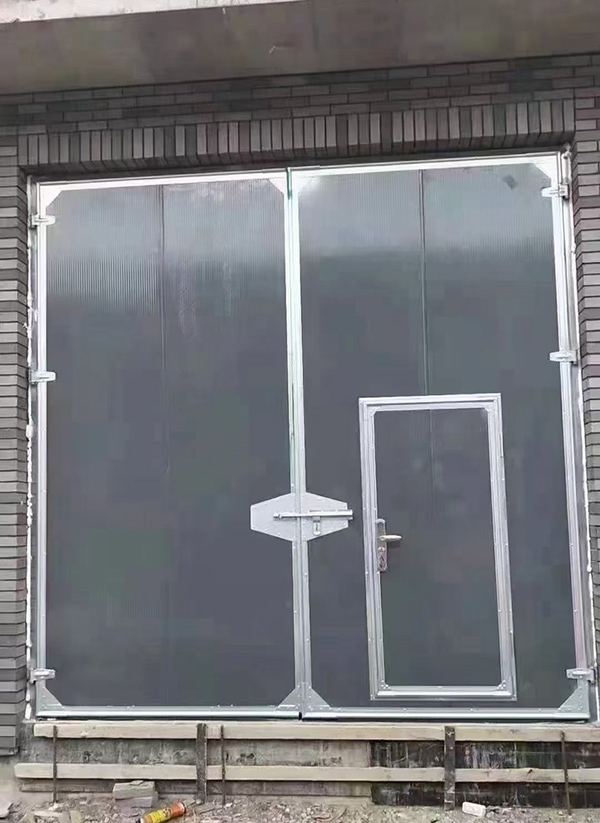 平川工业平开门在大型设备制造车间的应用实例